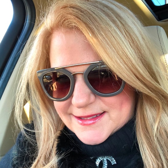 Meet your Posher, Kerin - Picture 3 of 5